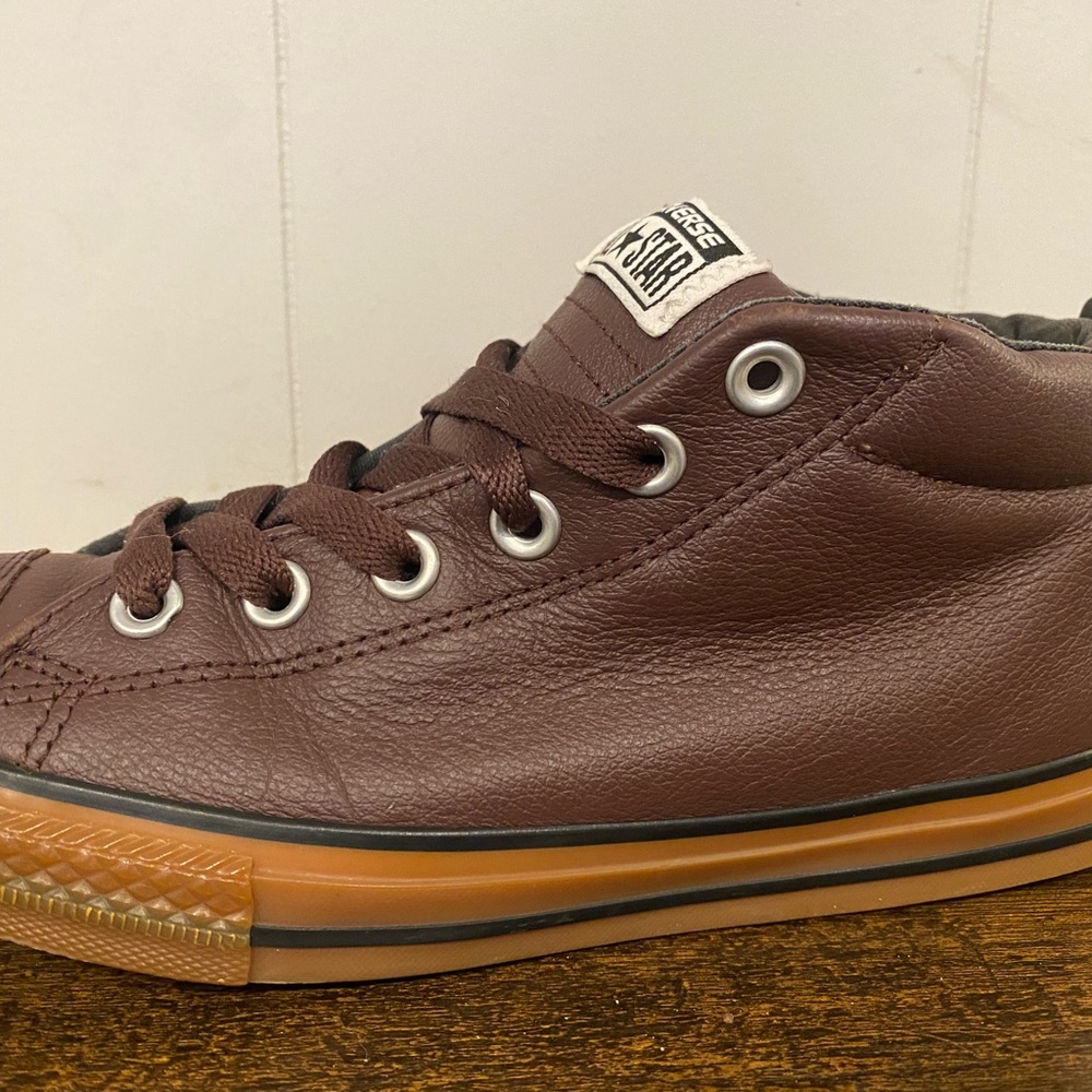 Converse - Picture 3 of 5